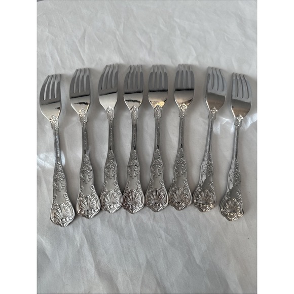 Towle 18/10‎ Stainless Flatware Hotel Kings Shell Lot of 8 Dinner Forks 8 7/16\